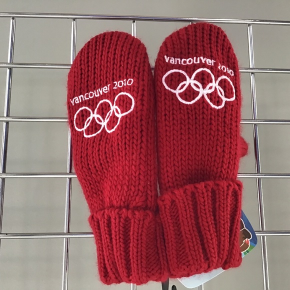 Vintage Vancouver 2010 Olympic Classic Red Mittens - Picture 1 of 5